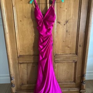 Elegant Fuchsia Maxi Dress